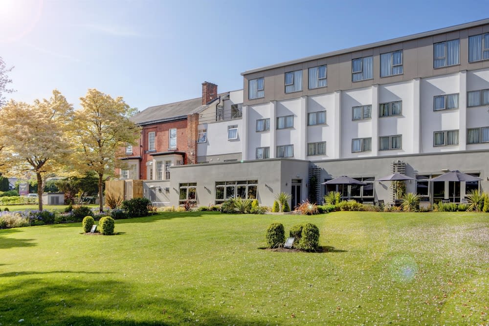 Best Western Plus Pinewood Hotel, Manchester Airport South Handforth 1