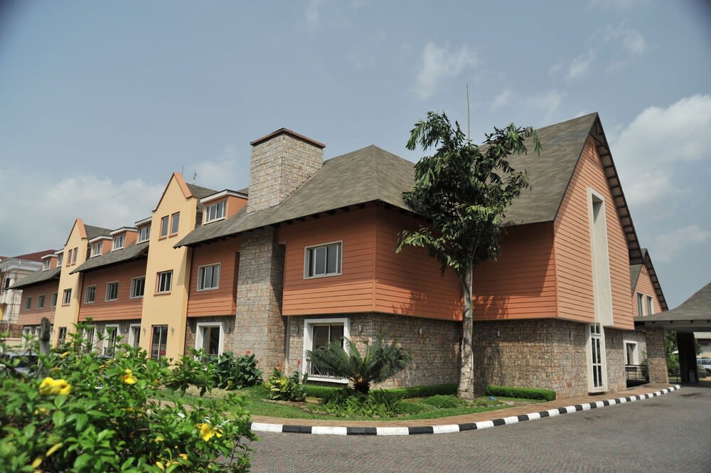 Leola Hotel lkeja 1