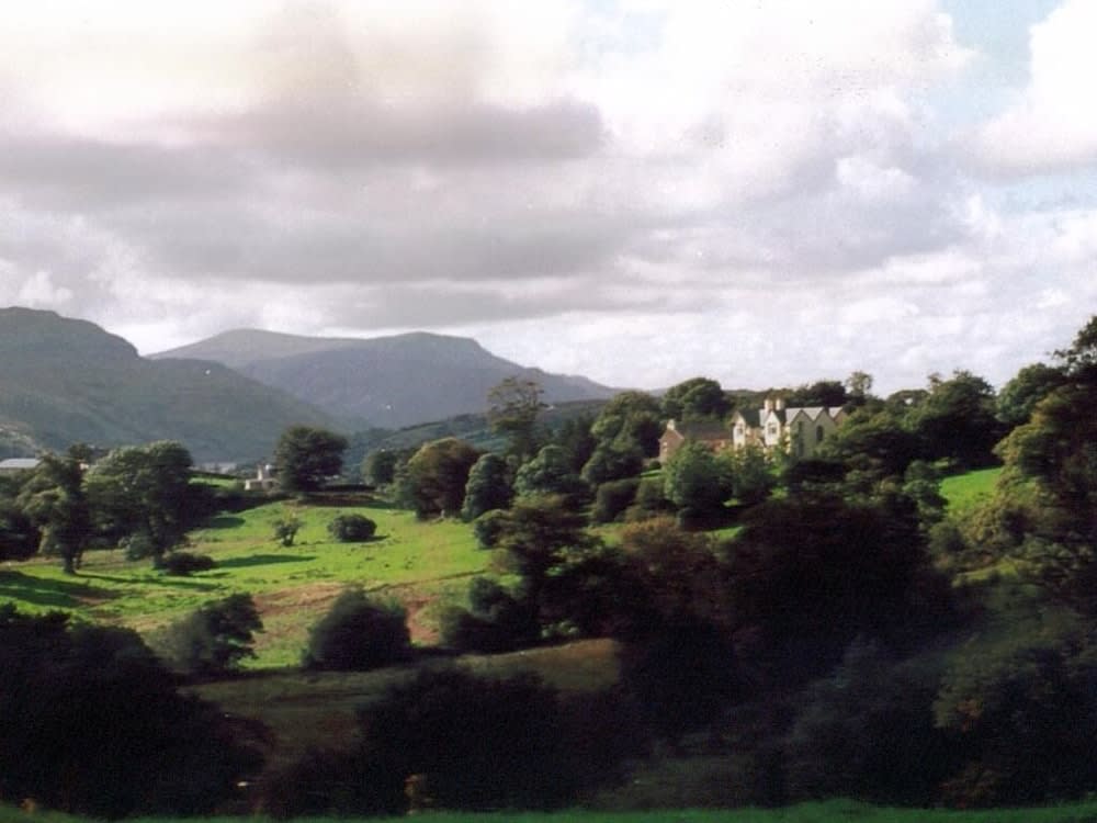 Woodhill House 1