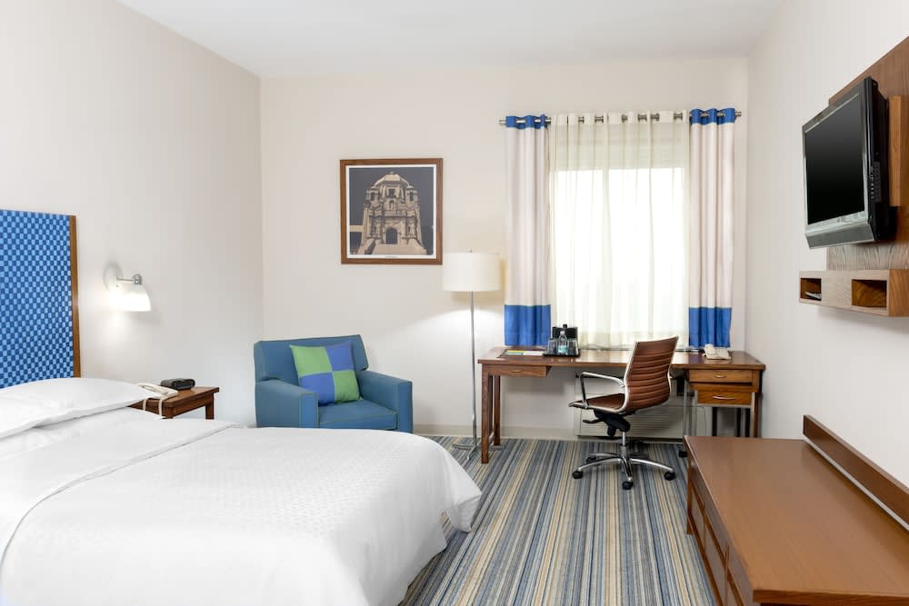 Four Points by Sheraton Monterrey Linda Vista 4