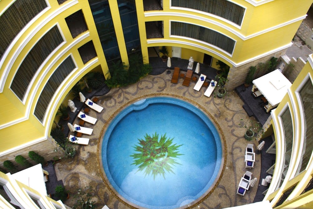 Four Seasons Place Pattaya 1