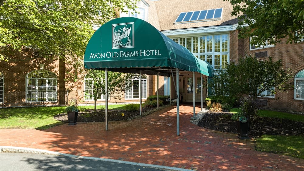 Avon Old Farms Hotel 1