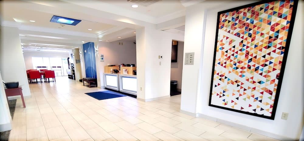 Holiday Inn Express & Suites Clear Spring by IHG 5