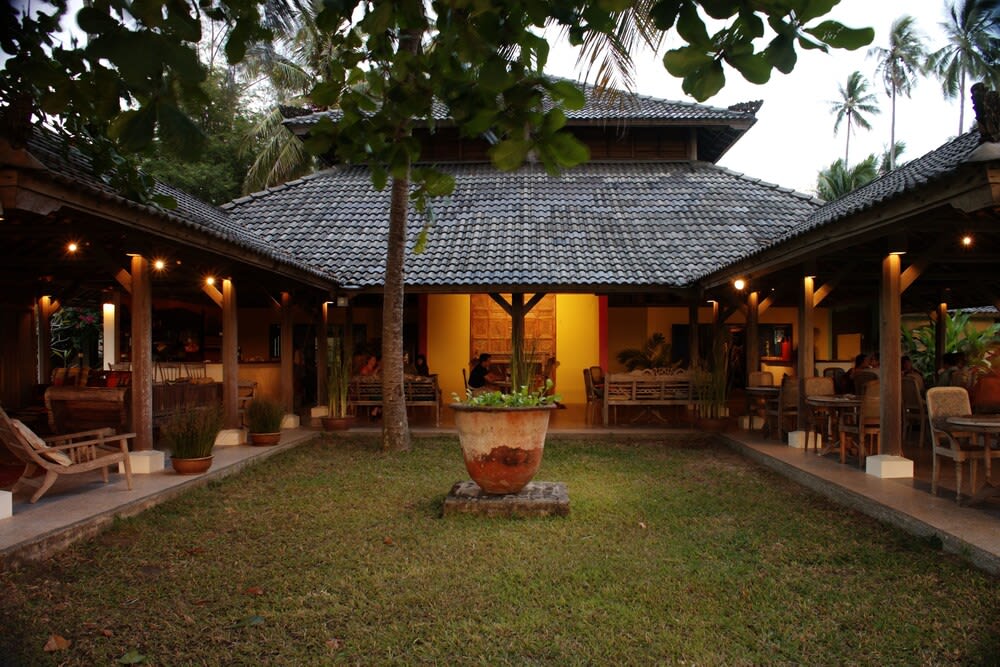 Bon Ton Antique Wooden Villas 2