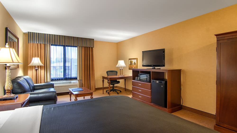 Grand Hotel at Bridgeport 5