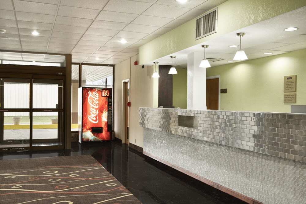 Travelodge by Wyndham Sturgis 2