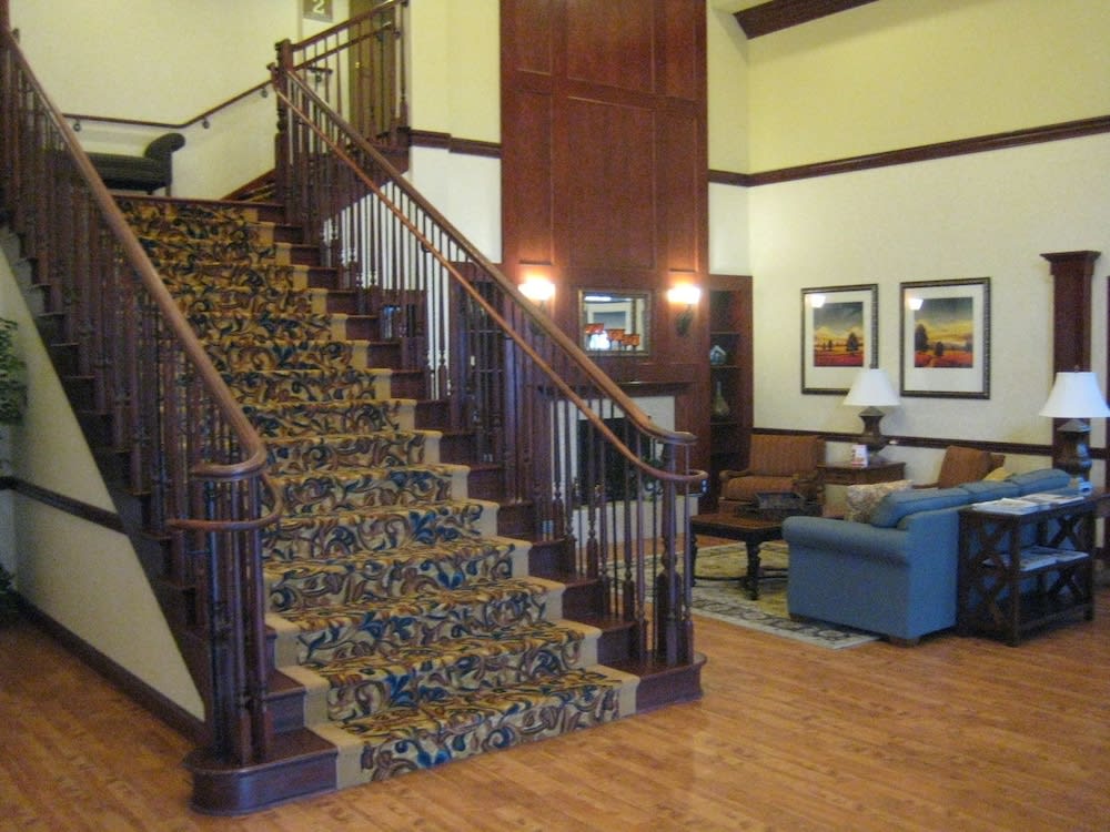 Spark by Hilton California Lexington Park 2