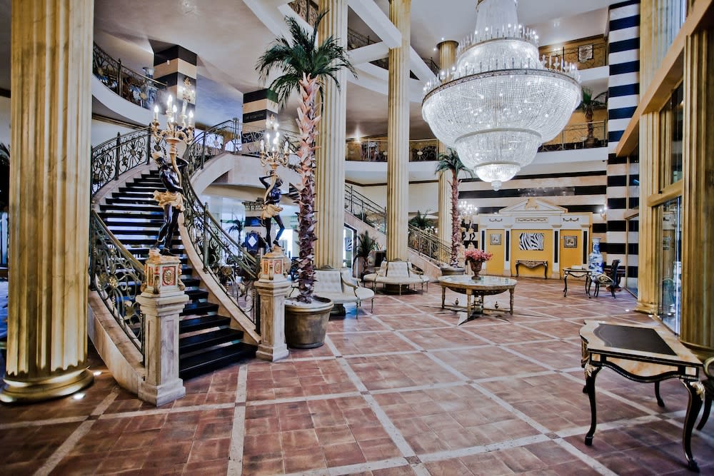 Imperial Palace Hotel 4