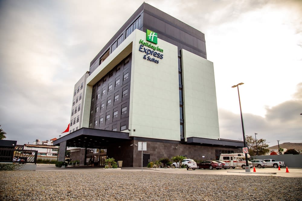 Holiday Inn Express & Suites ENSENADA CENTRO by IHG 1