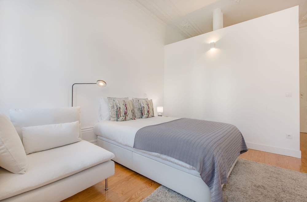 Invicta City Studio 3