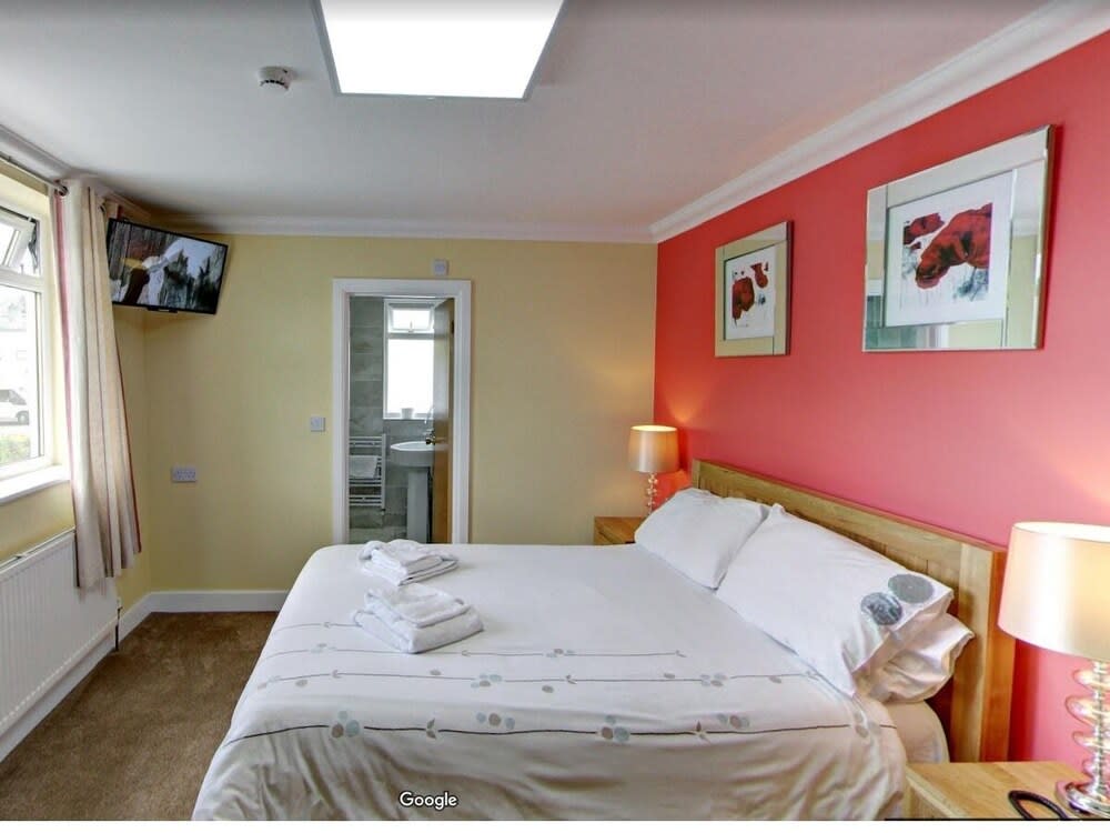 The County Hotel 2