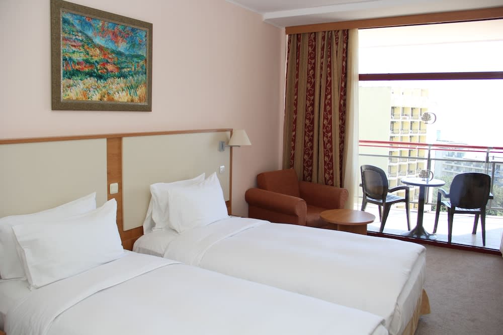 Apollo Spa Resort - Ultra All-Inclusive , Pools & Free Beach, Individual AC in Every Room 5