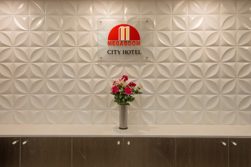 Megaboom City Hotel 1