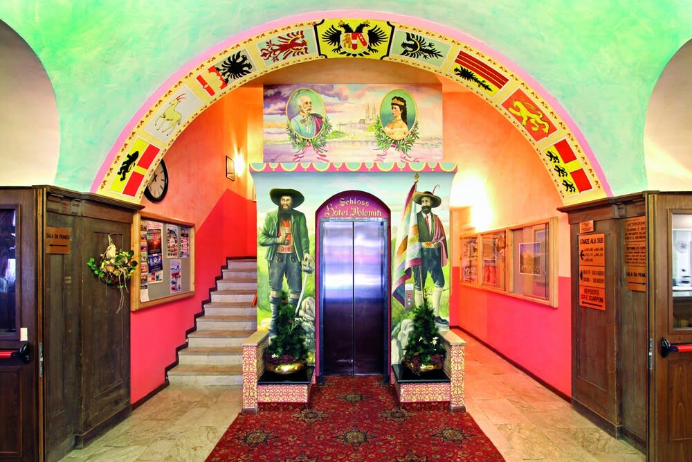 Hotel Dolomiti Schloss 3