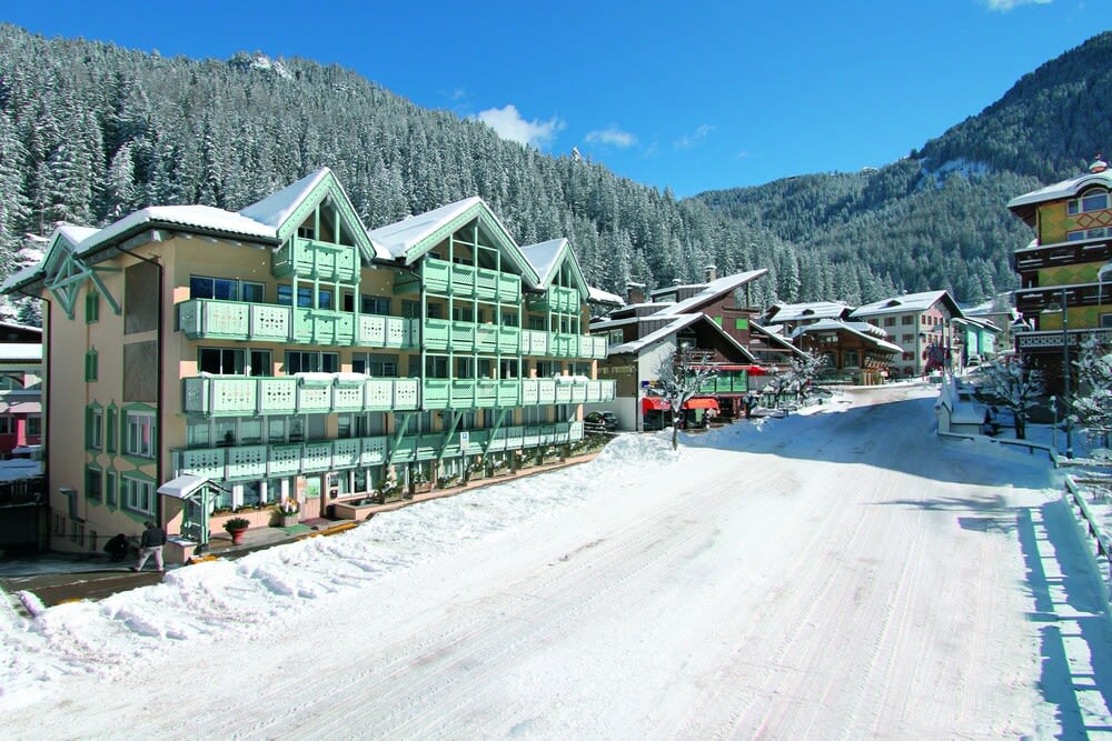 Hotel Dolomiti Schloss 1