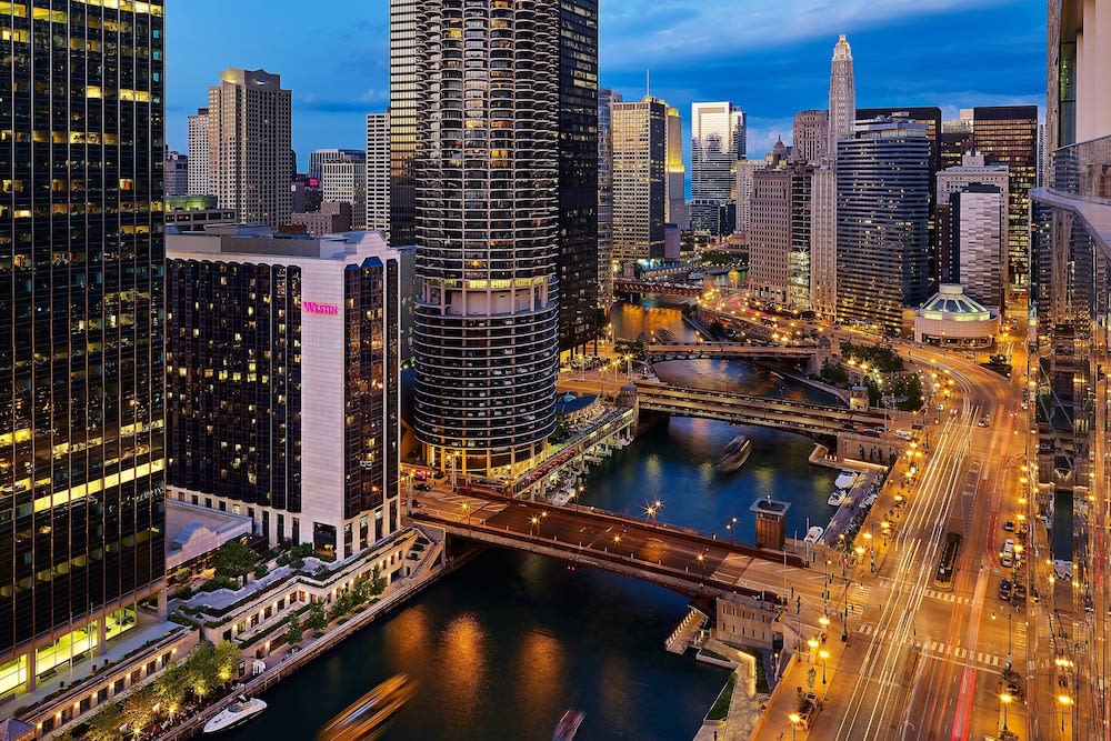 The Westin Chicago River North 1
