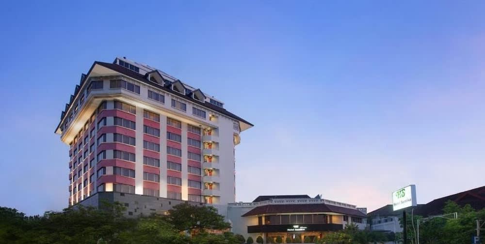 Hotel Santika Premiere Semarang 1