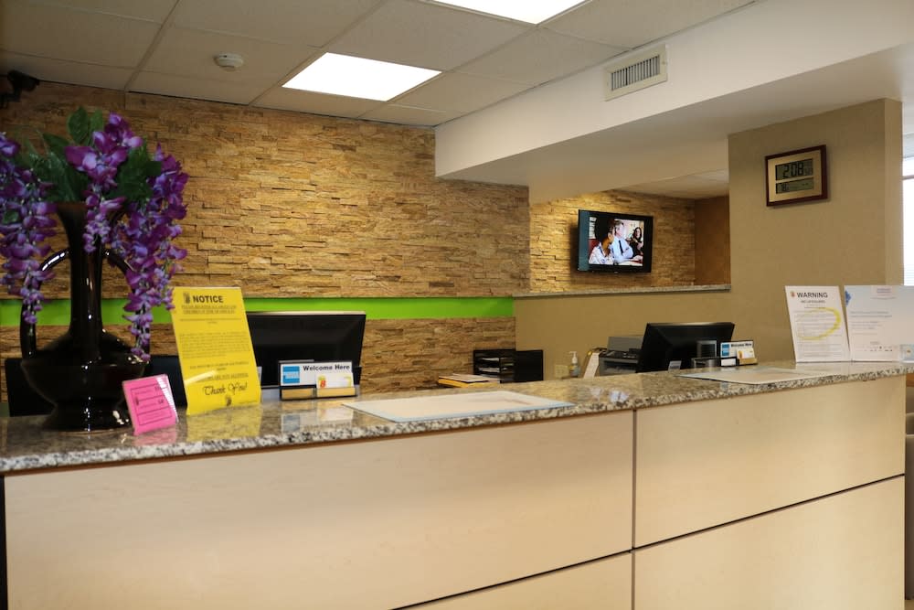 Super 8 by Wyndham Plattsburgh 2