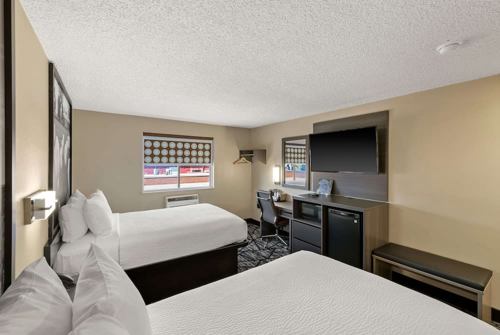 Super 8 by Wyndham Charlottesville 1