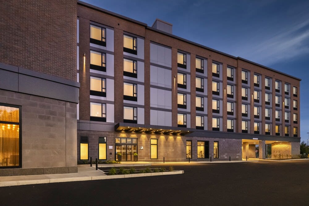 Staybridge Suites BOSTON LOGAN AIRPORT - REVERE by IHG 1
