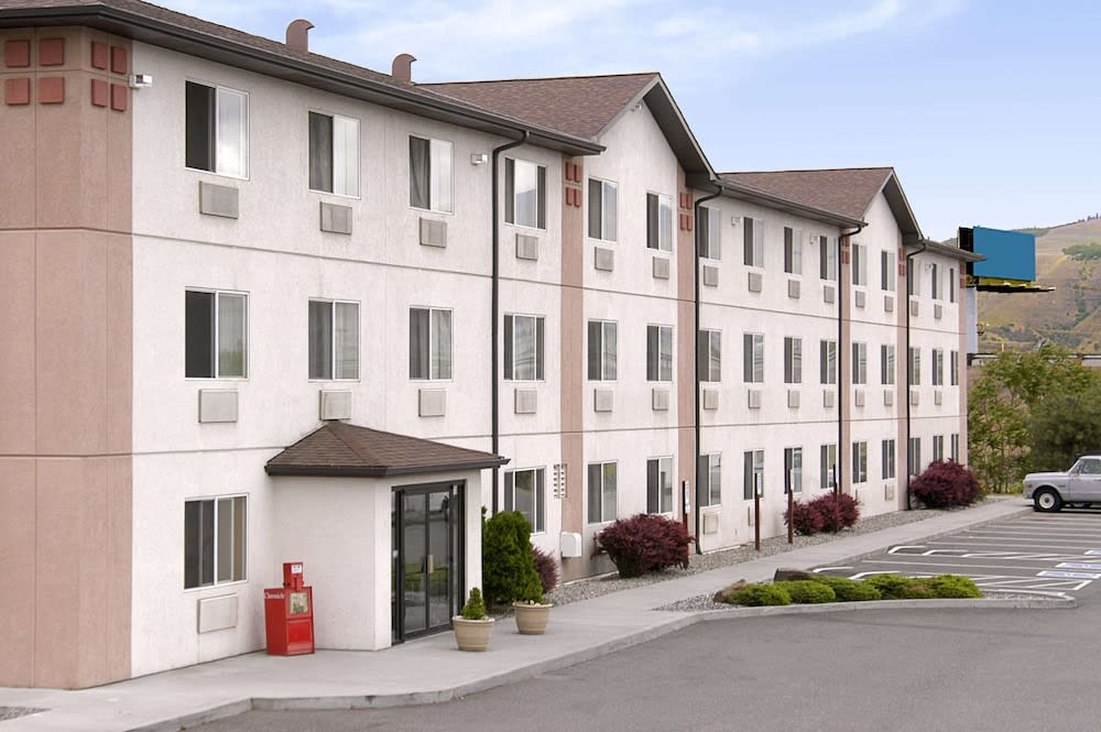 Super 8 by Wyndham The Dalles OR 1