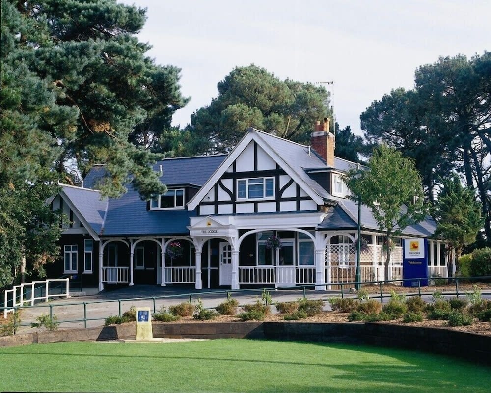 The Lodge At Meyrick Park 1