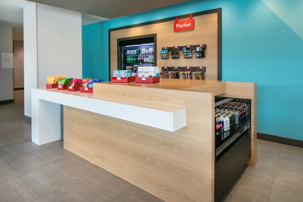 avid hotel Roseville - Minneapolis North by IHG 5