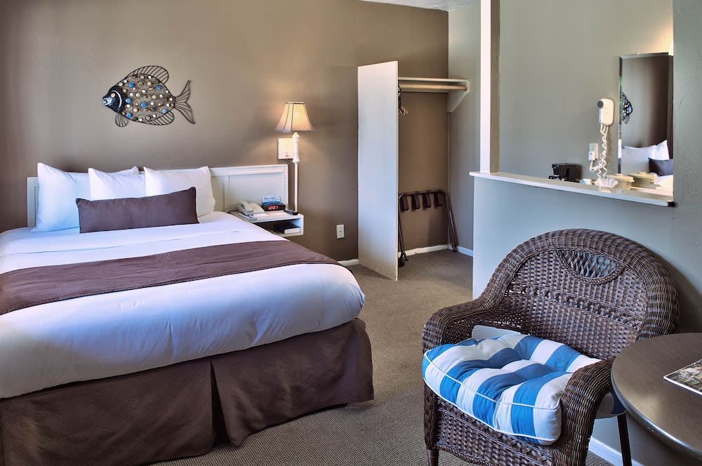 Lovers Point Inn 2
