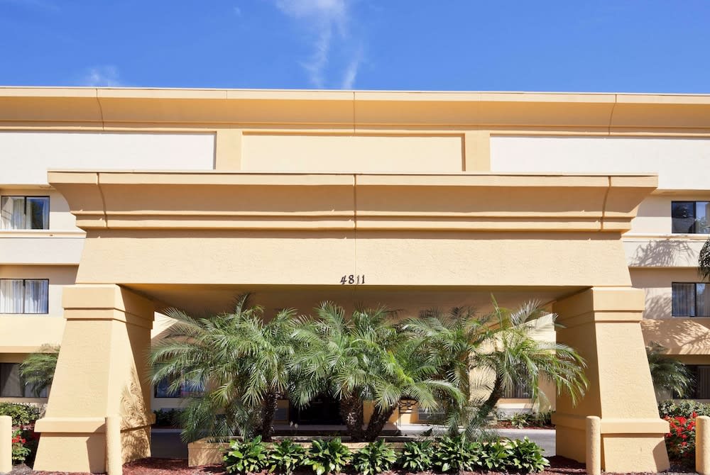 La Quinta by Wyndham Tampa Fairgrounds - Casino 1