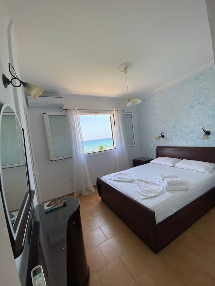 Corfu Glyfada Menigos Resort 5-8-a 2