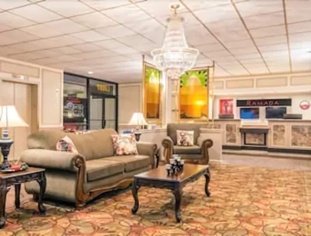 Ramada by Wyndham Paintsville Hotel & Conference Center 4