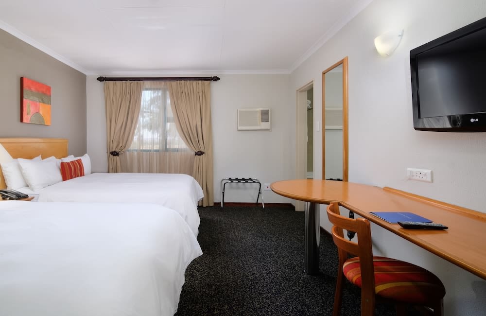 Protea Hotel by Marriott Polokwane Landmark 2