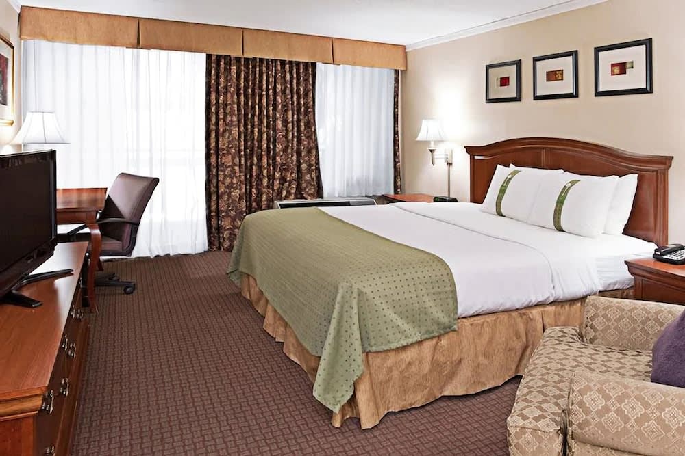 Days Inn by Wyndham Warren 4