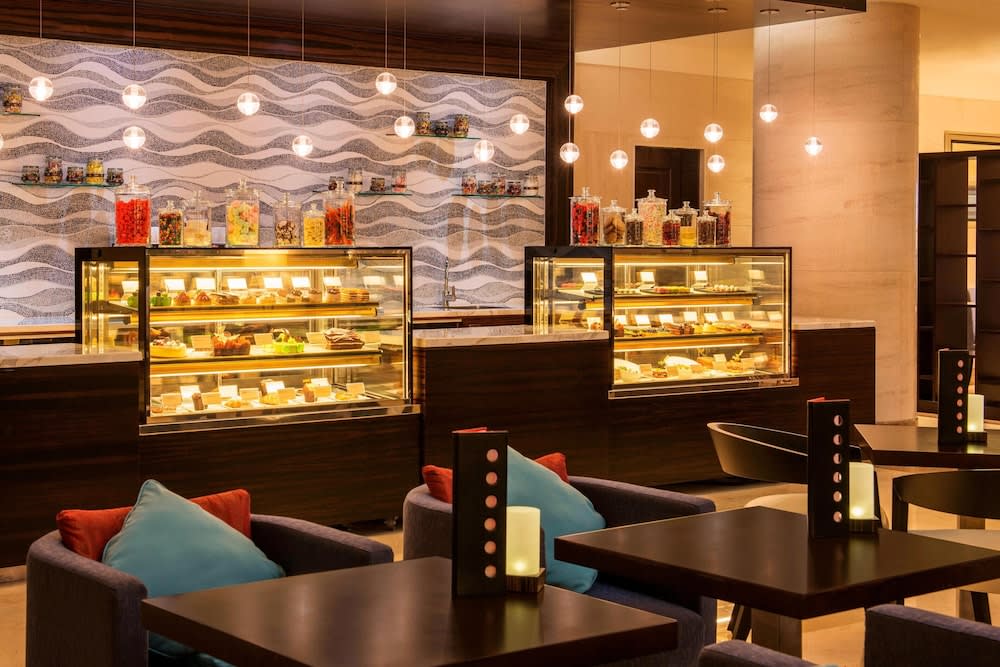 Sheraton Dubai Creek Hotel & Towers 2