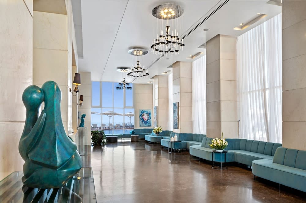 Island Luxurious Suites Hotel and Spa 2