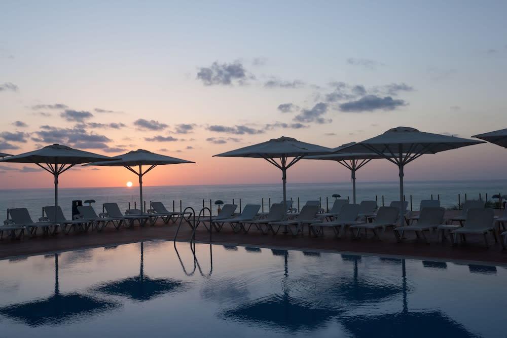 Island Luxurious Suites Hotel and Spa 1