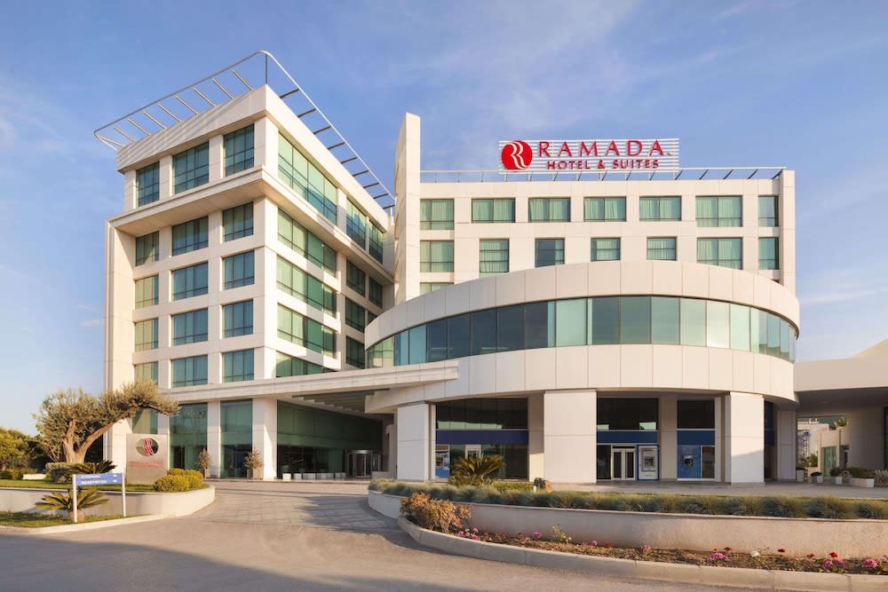 Ramada Hotel & Suites by Wyndham Izmir Kemalpasa 1
