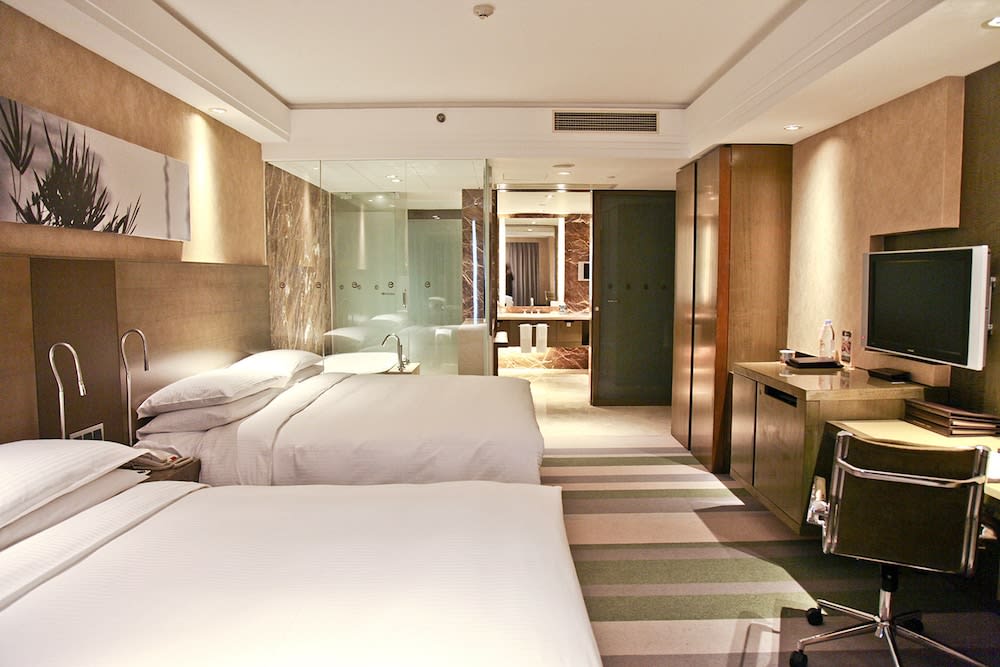 The Eton Hotel Shanghai 4