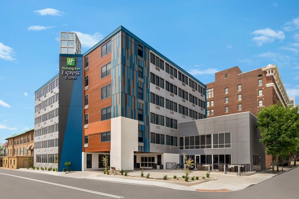 Holiday Inn Express & Suites EVANSVILLE DOWNTOWN by IHG 1