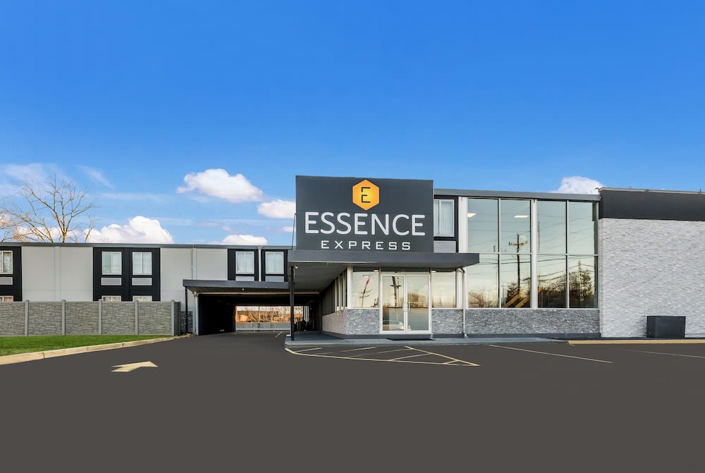 Essence Express Wayne 1