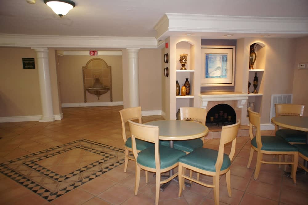 La Quinta Inn by Wyndham Tallahassee North 2