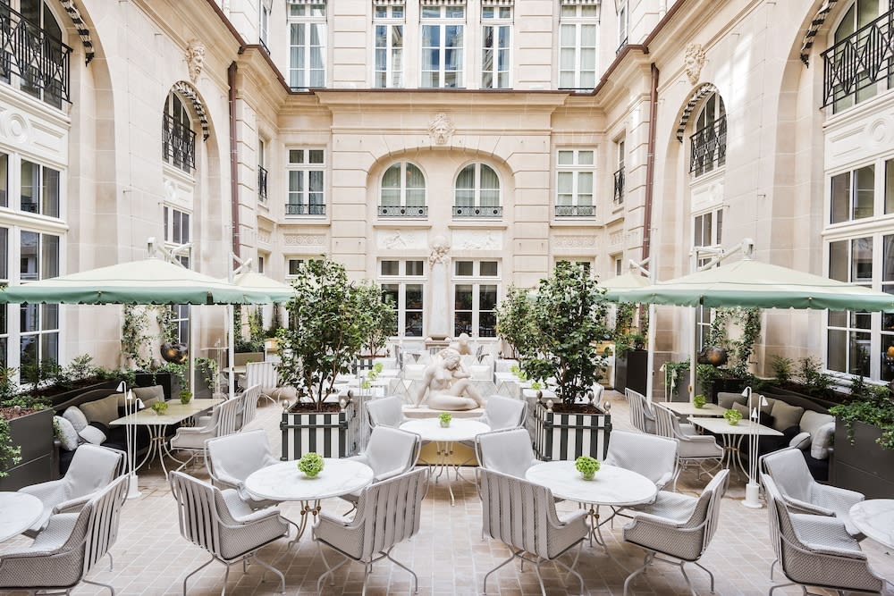 Hotel de Crillon 1