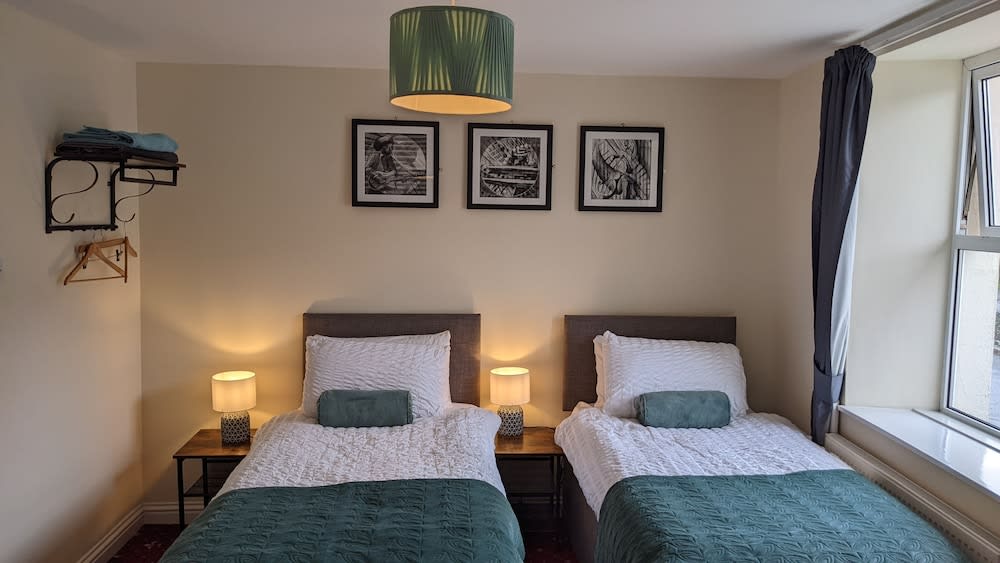 Railway Ramblers' Rest 5