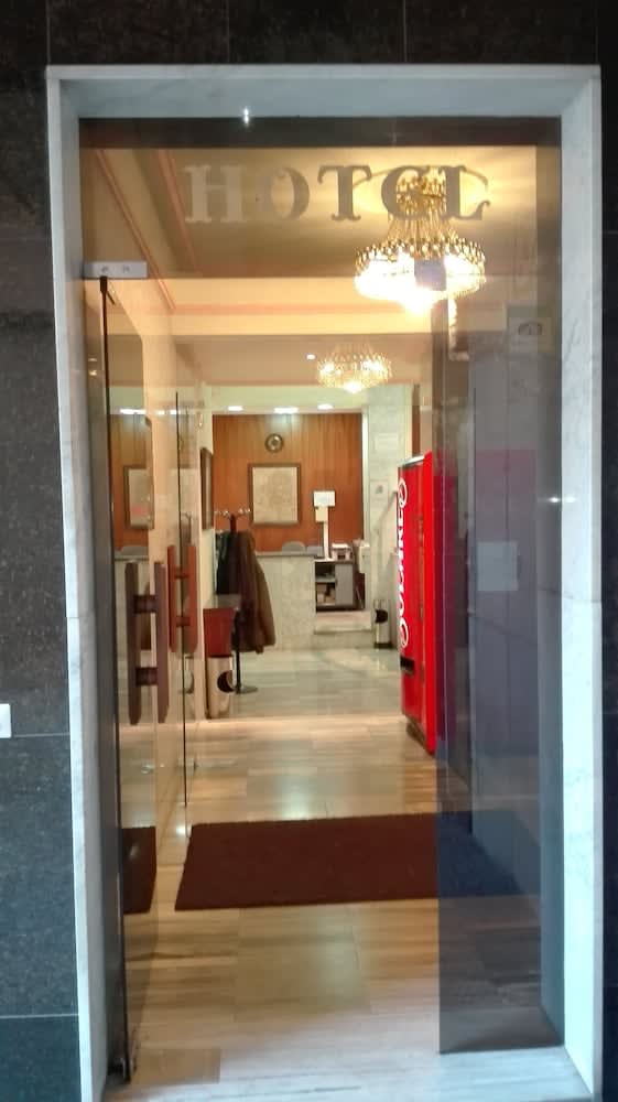 Hotel Castellano Centro 3