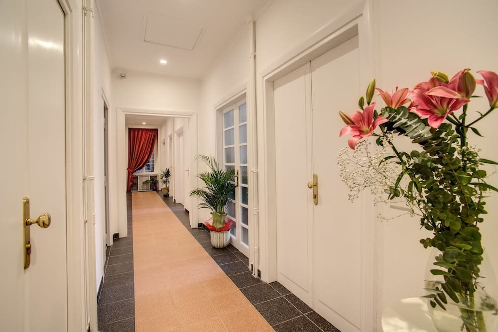Roma In Una Stanza Guesthouse 2