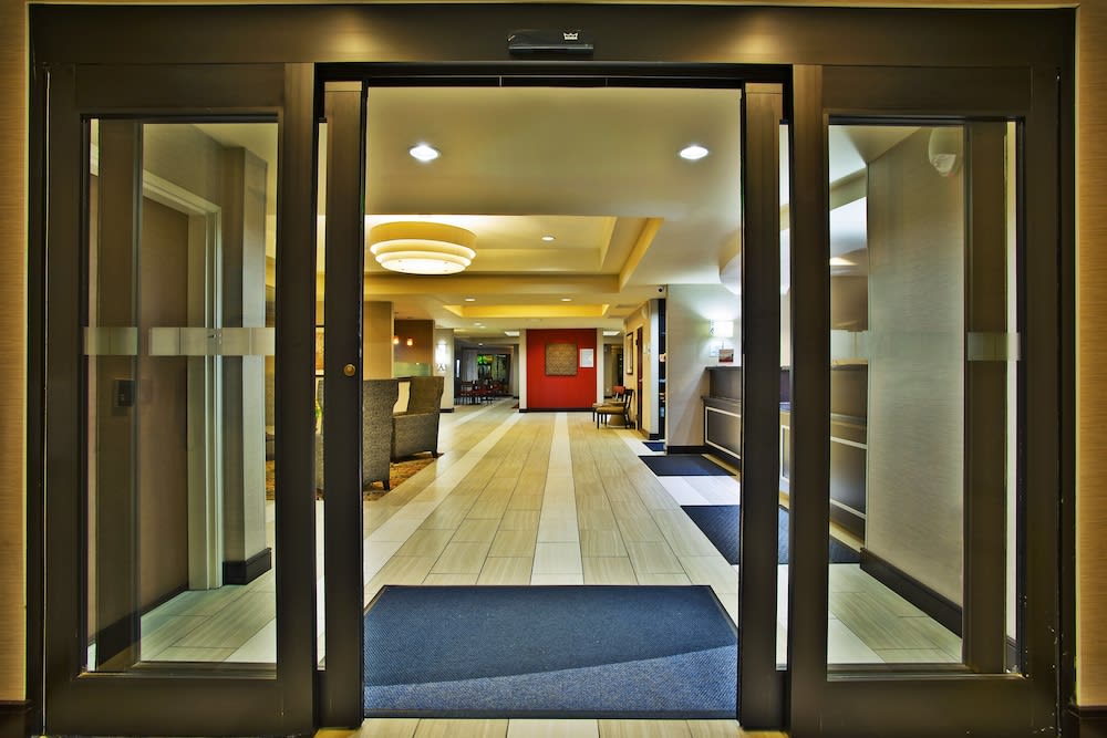 Holiday Inn Express & Suites SPRINGFIELD - DAYTON AREA by IHG 2