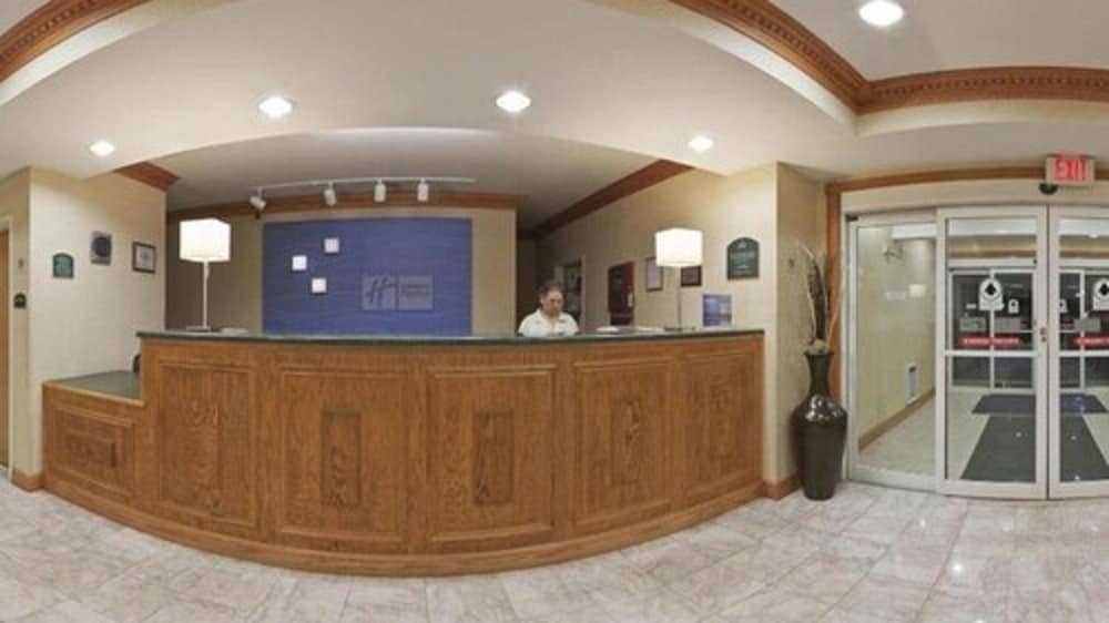 Holiday Inn Express & Suites DEFIANCE by IHG 2