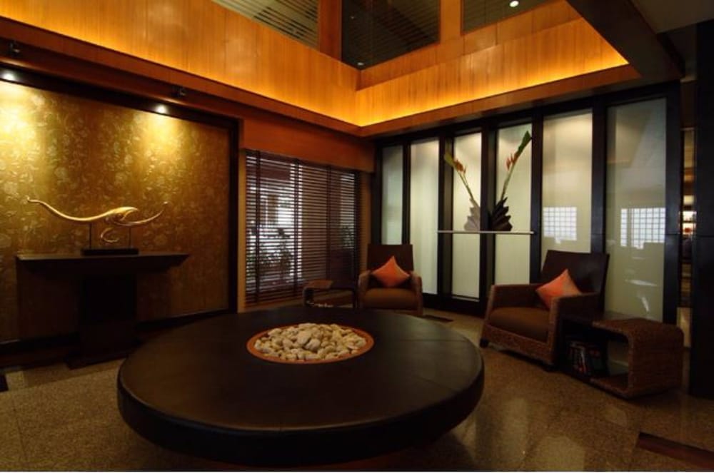 The Rose Residence, Bangkok 2