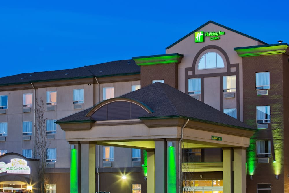 Holiday Inn & Suites GRANDE PRAIRIE-CONFERENCE CTR by IHG 1