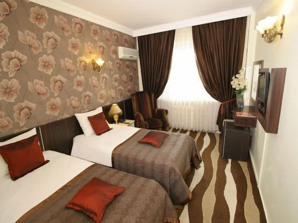 Maya Hotel 1